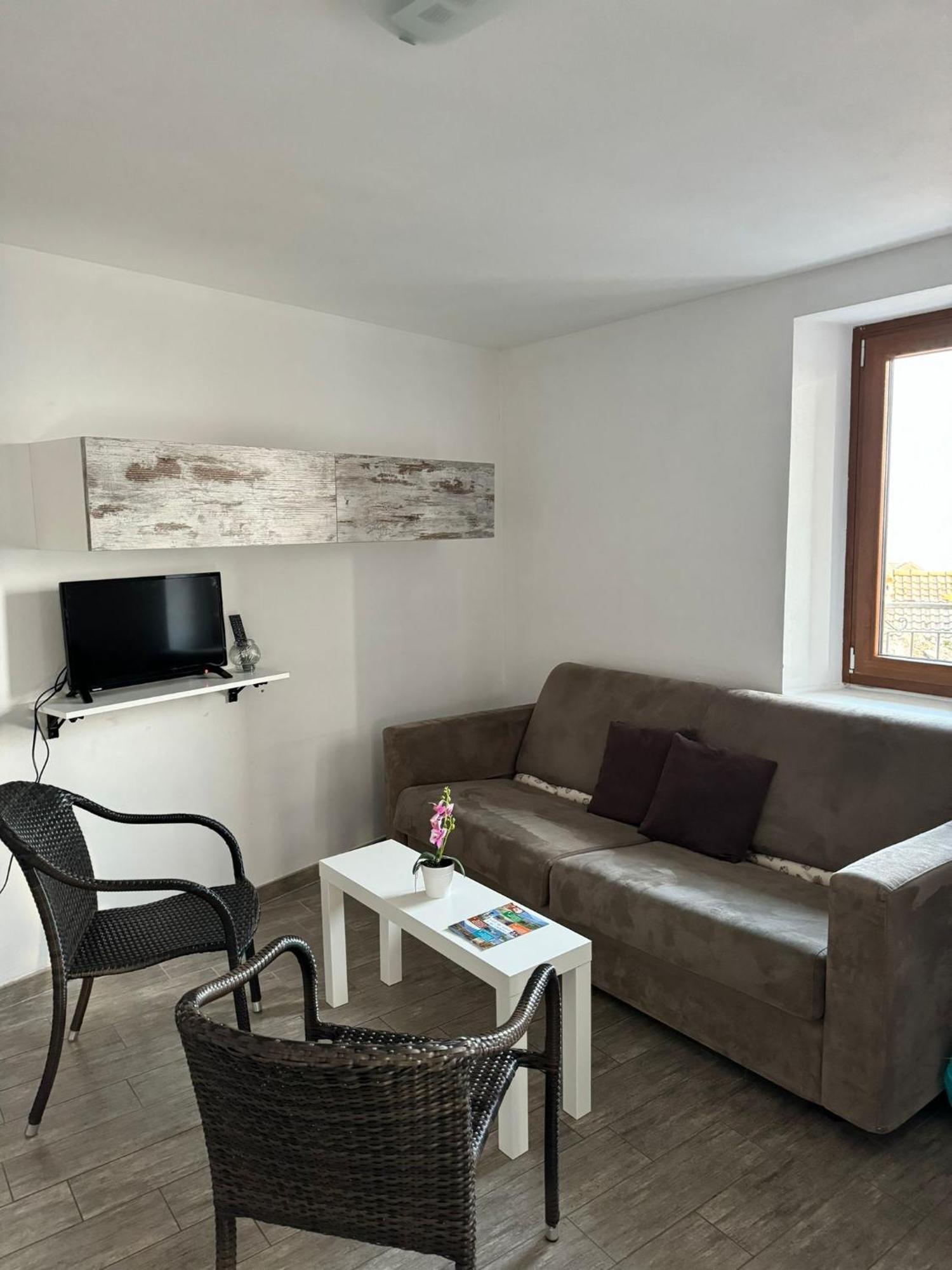 Rustico Maria Apartment Vercana Luaran gambar
