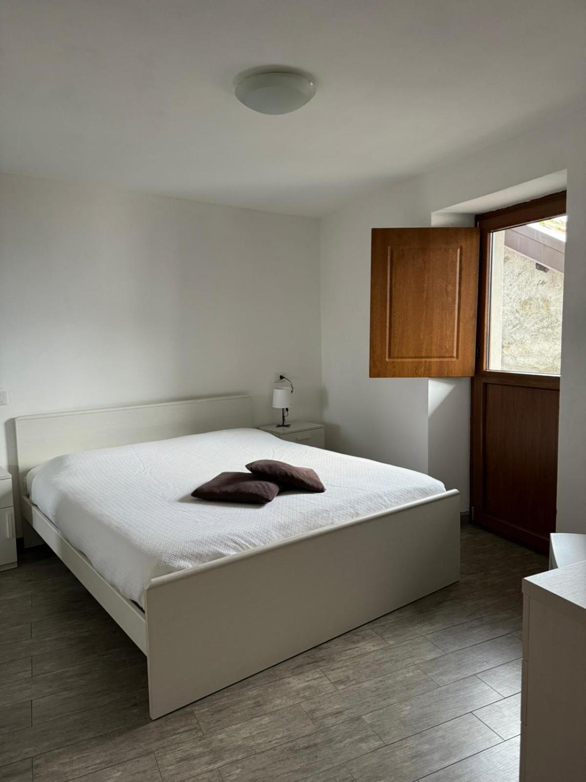 Rustico Maria Apartment Vercana Luaran gambar