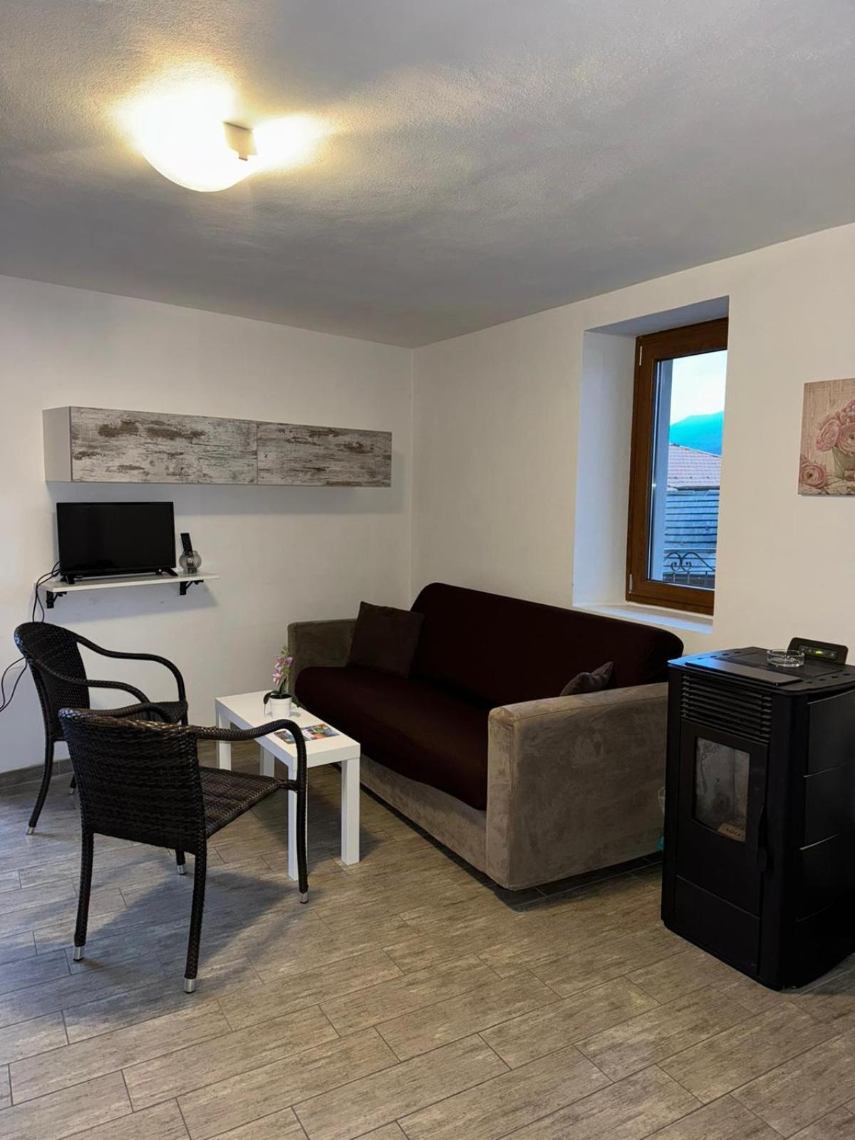 Rustico Maria Apartment Vercana Luaran gambar